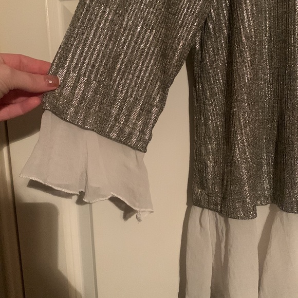 Gold metallic top - Picture 5 of 5